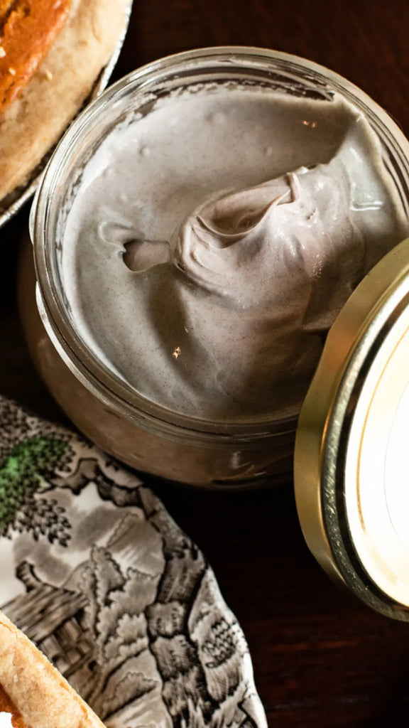 pumpkin pie scent shimmering oil based body butter autumn fall scented cream moisturizer canada